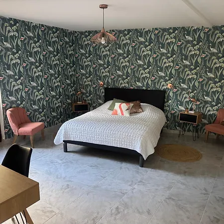 게스트하우스 Le Du Pere Chayoux 4*